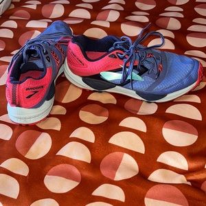 Women’s Brooks running shoes